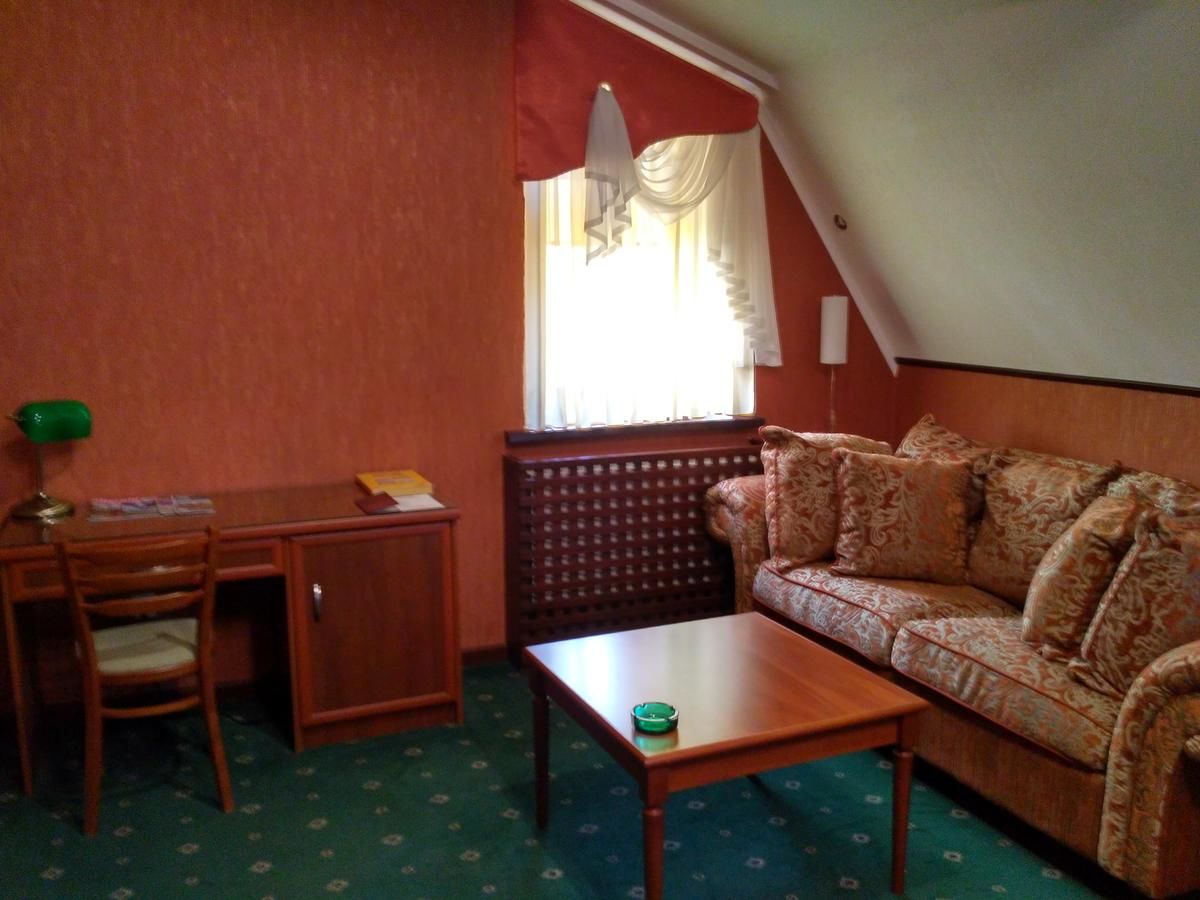 Отель ZS Клуб Отель Харьков